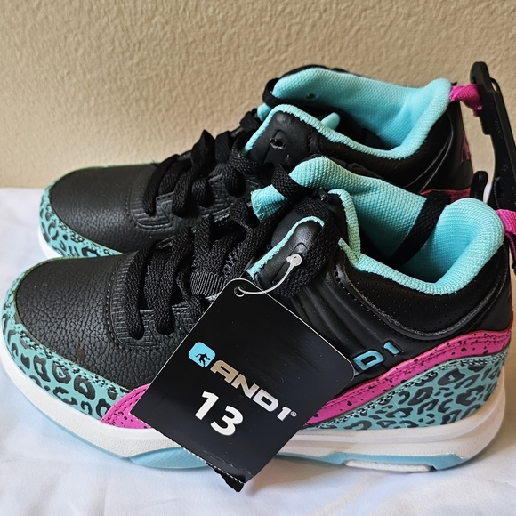 ANDI - Picture 2 of 9